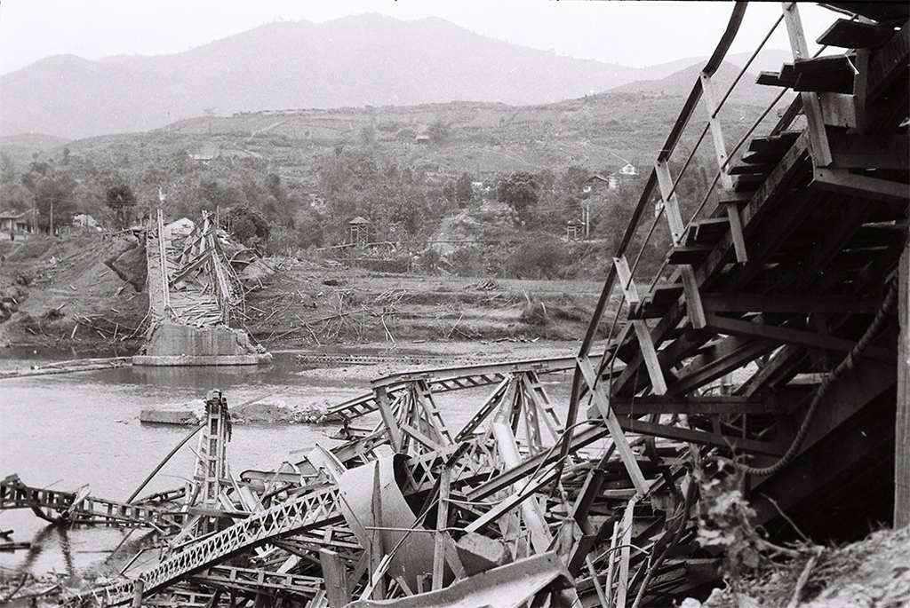 Cầu sông Bằng (Cao Bằng) bị quân Trung Quốc đánh sập. Vn Express