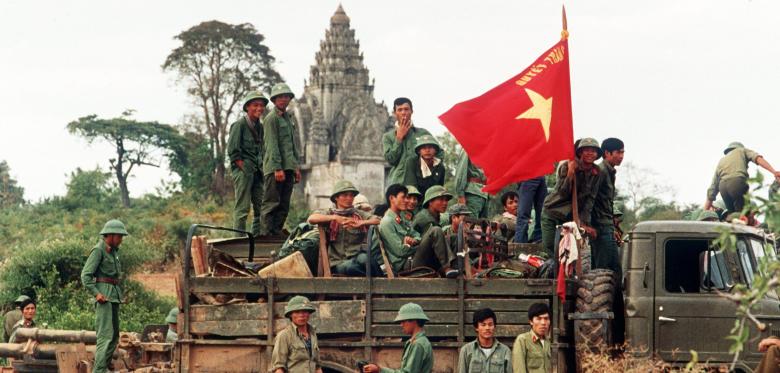  Vietnamesische Truppen vor ihrem Abzug aus Kambodscha im Dezember 1988. Zehn Jahre zuvor hatten sie das kommunistische Pol-Pot-Regime gestürzt, das mit China verbündet war. Quelle: picture-alliance / dpa 